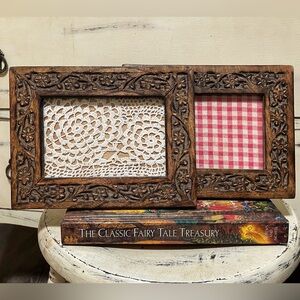 Stage it! Gift it! Style it! Two Handcrafted 9x7 Wooden Floral Frame